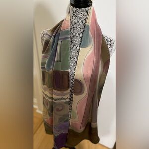 ⭐️Host Pick⭐️ Abstract Handmade Unique Multicolour Silk Scarf in EUC.